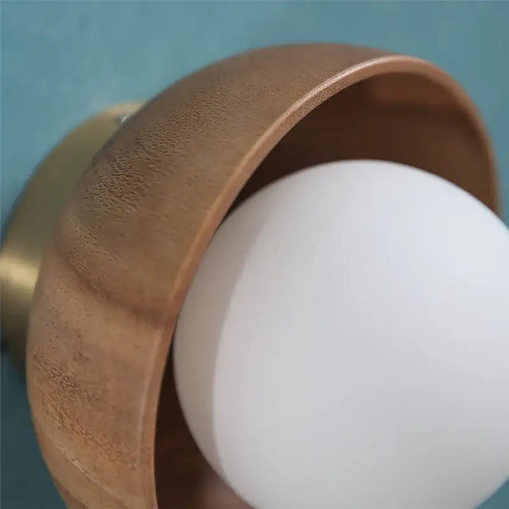 Applique murale design rond en bois et verre lumière douce