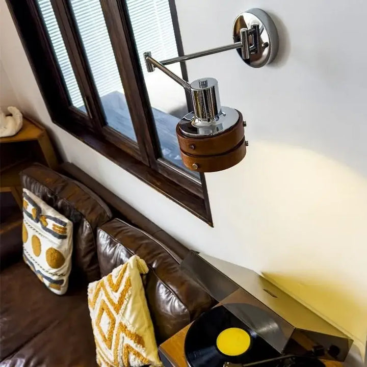 Applique murale design scandinave métal orientable élégant