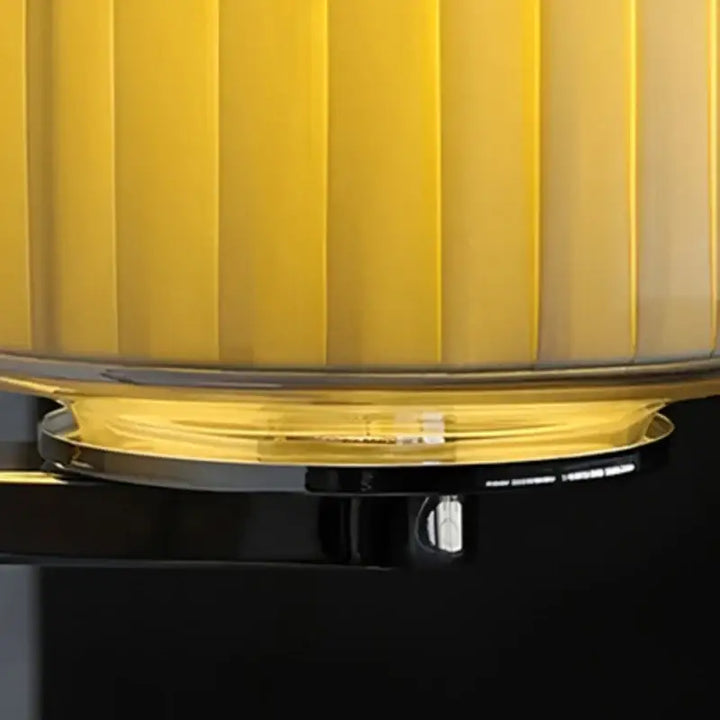 Applique murale élégante en verre strié au style contemporain