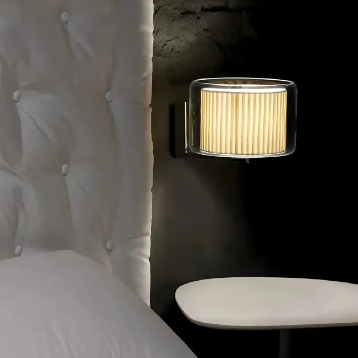 Applique murale élégante en verre strié au style contemporain