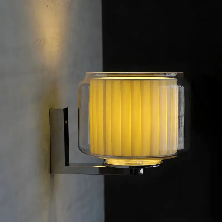 Applique murale élégante en verre strié au style contemporain