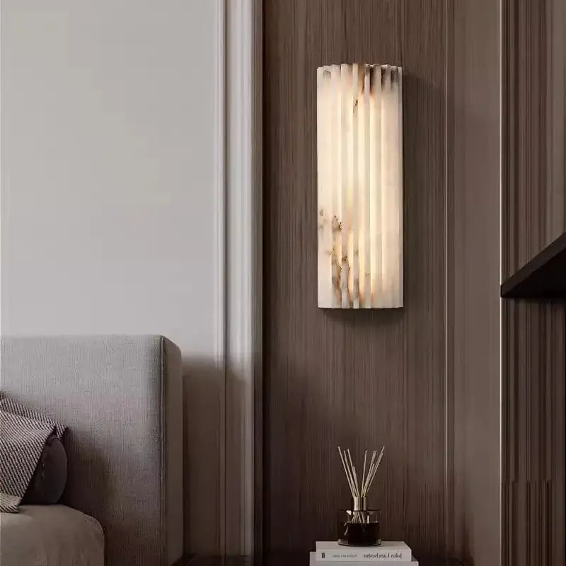Applique Murale En Marbre Strié Avec Éclairage Doux

