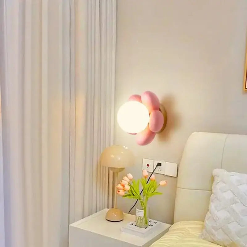 Applique Murale Enfant Fleur Rose Avec Globe Lumineux Central