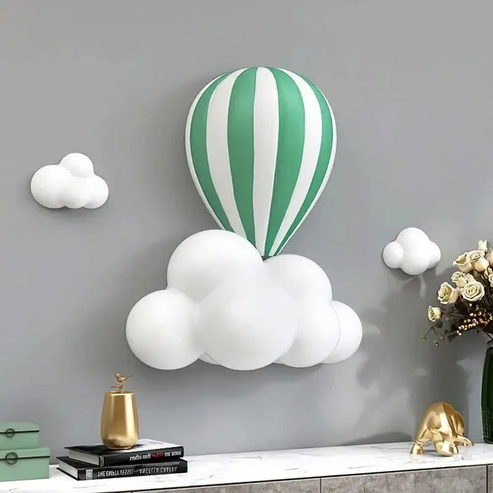 Applique murale enfant montgolfière colorée avec nuages décoratifs