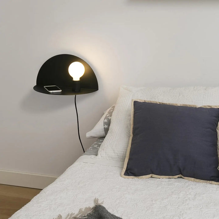 Applique Nit noire, version droite, en situation