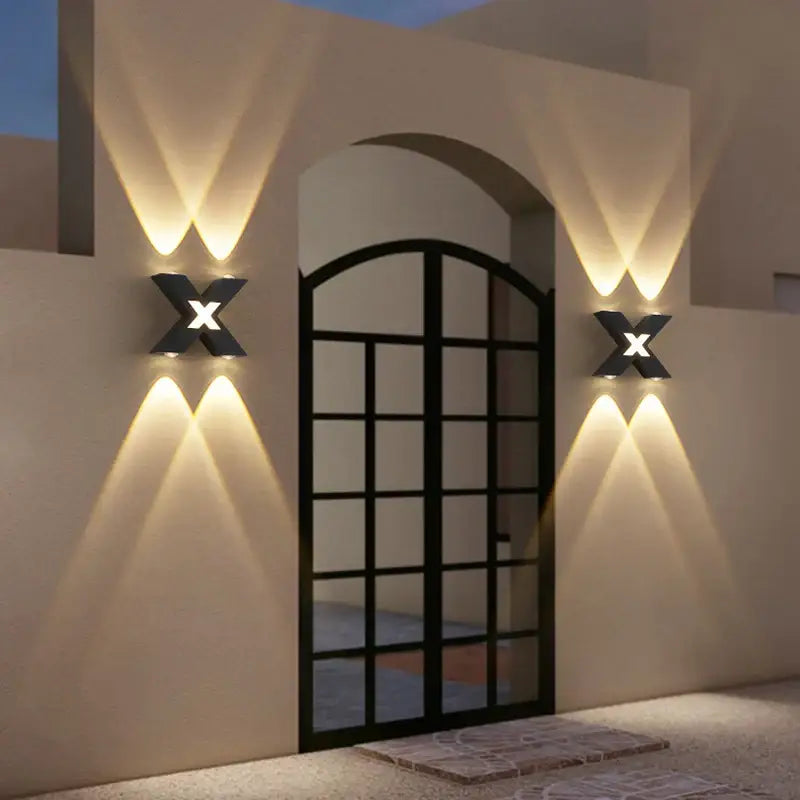 Applique Murale Extérieur En Forme De X En Aluminium
