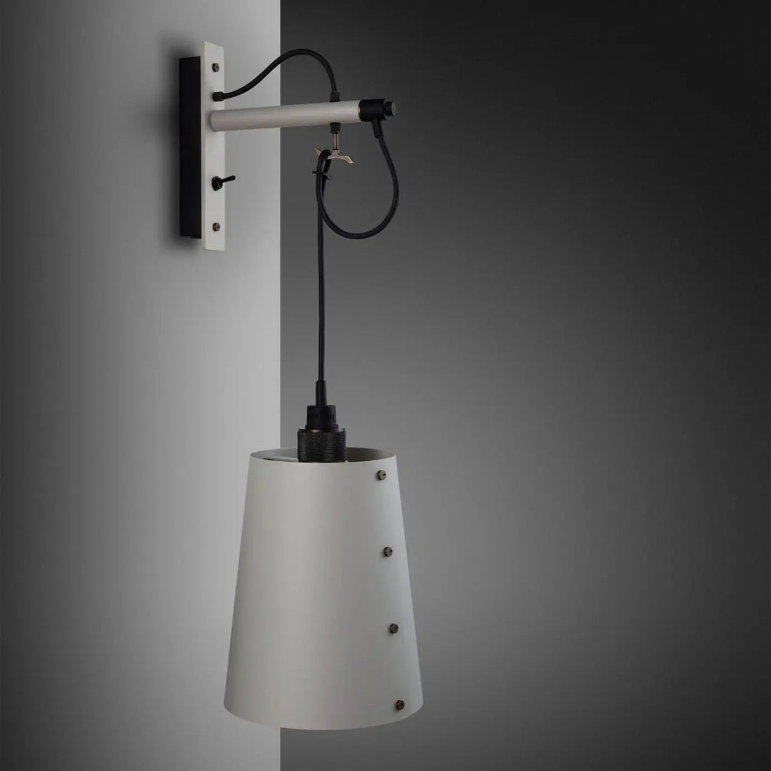 Applique murale Hooked grand modèle Pierre en bronze fumé #couleur_gris