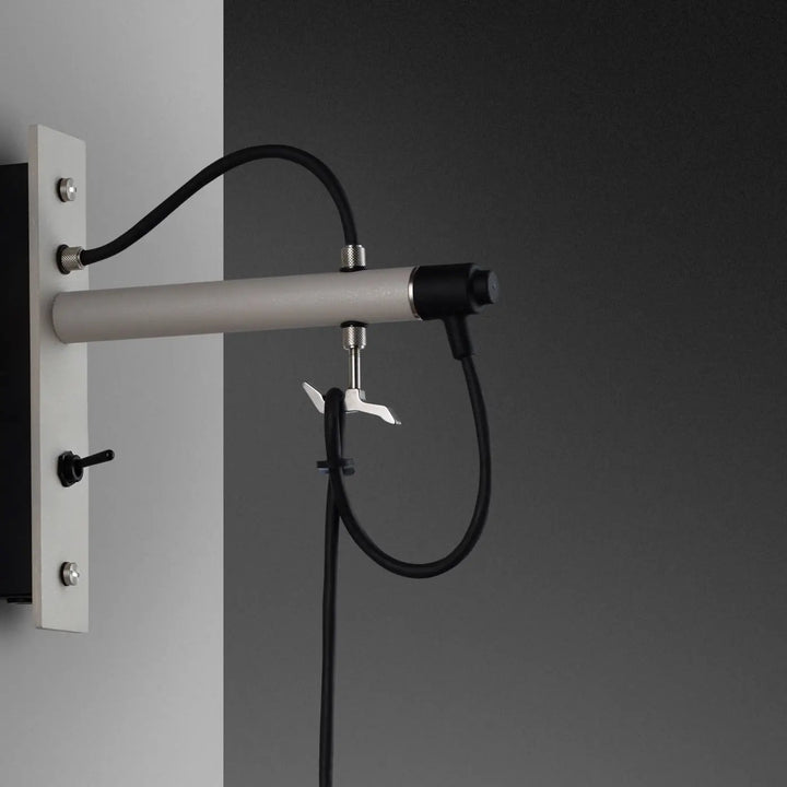 Applique murale Hooked petit modèle Pierre en acier #couleur_argent