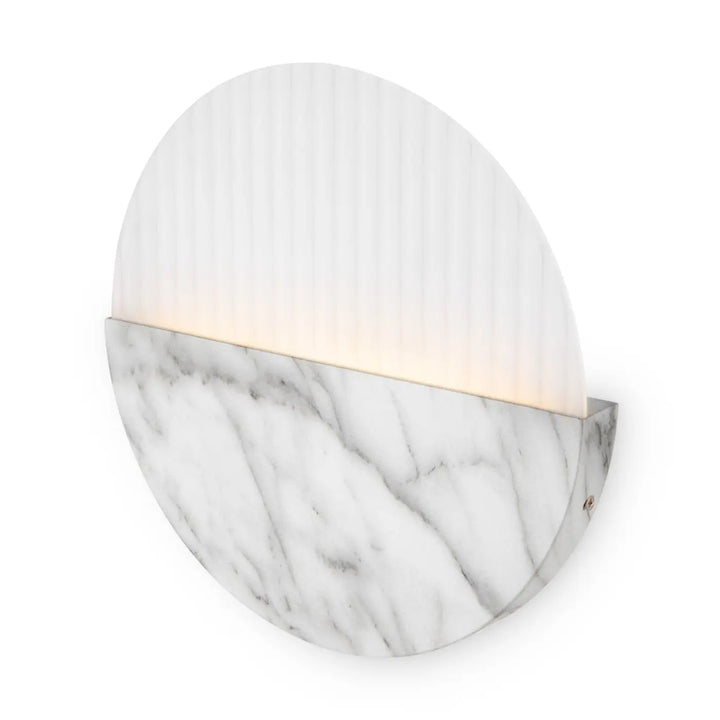 Applique murale jupiter disque effet marbre avec base en marbre blanc et diffuseur en verre translucide nervuré