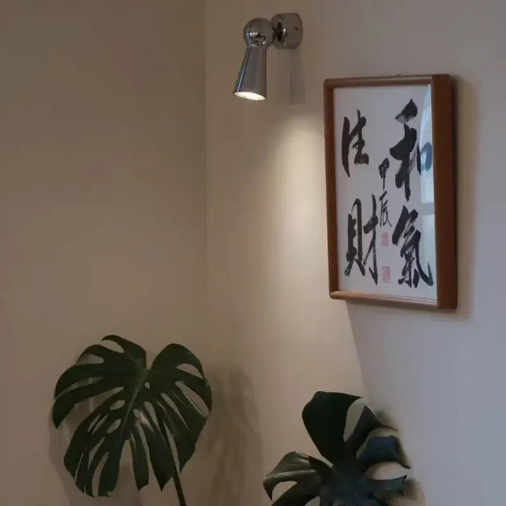 Applique led chromée avec base aluminium argent élégante