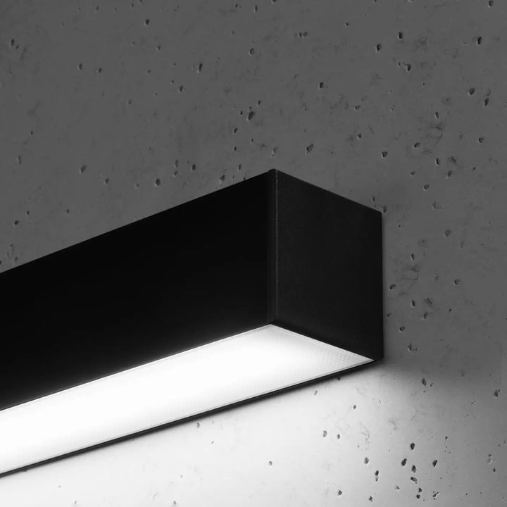 Applique murale pinne 118 noir avec led blanc 4000k collection pinne et paramètres d’éclairage ajustables