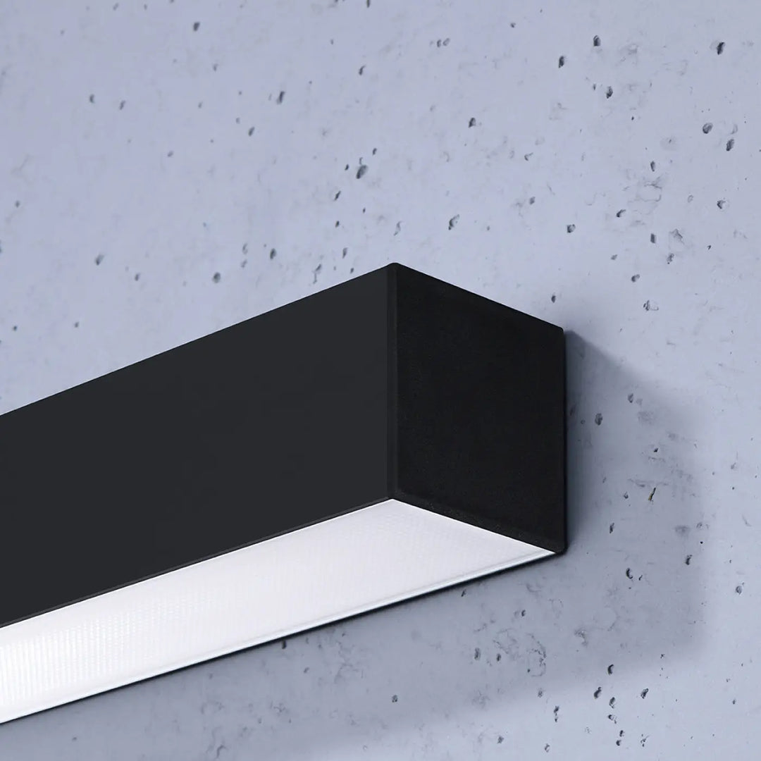 Applique murale noire de la collection pinne avec paramètres d’éclairage 3000k en différentes tailles