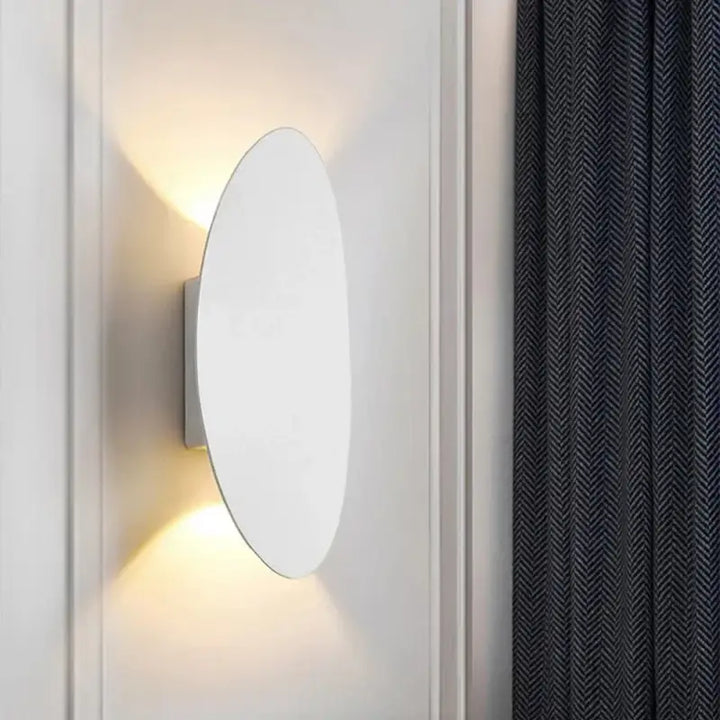 Applique murale LED ovale design blanc pour éclairage décoratif

