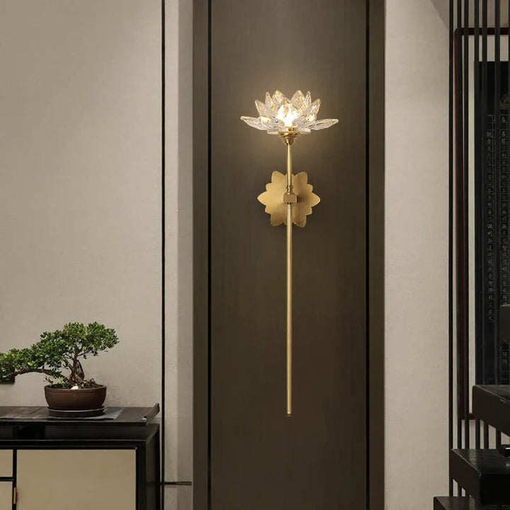 Applique murale lotus doré design floral lumineux au style élégant