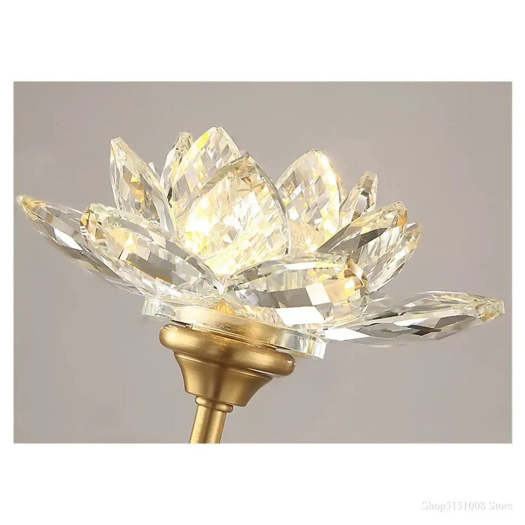 Applique murale lotus doré design floral lumineux au style élégant