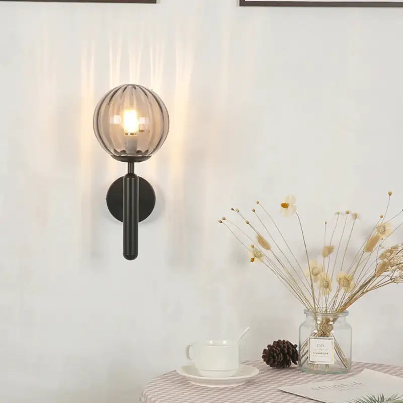 Applique Murale Moderne Boule Verre Fumé Et Métal Noir