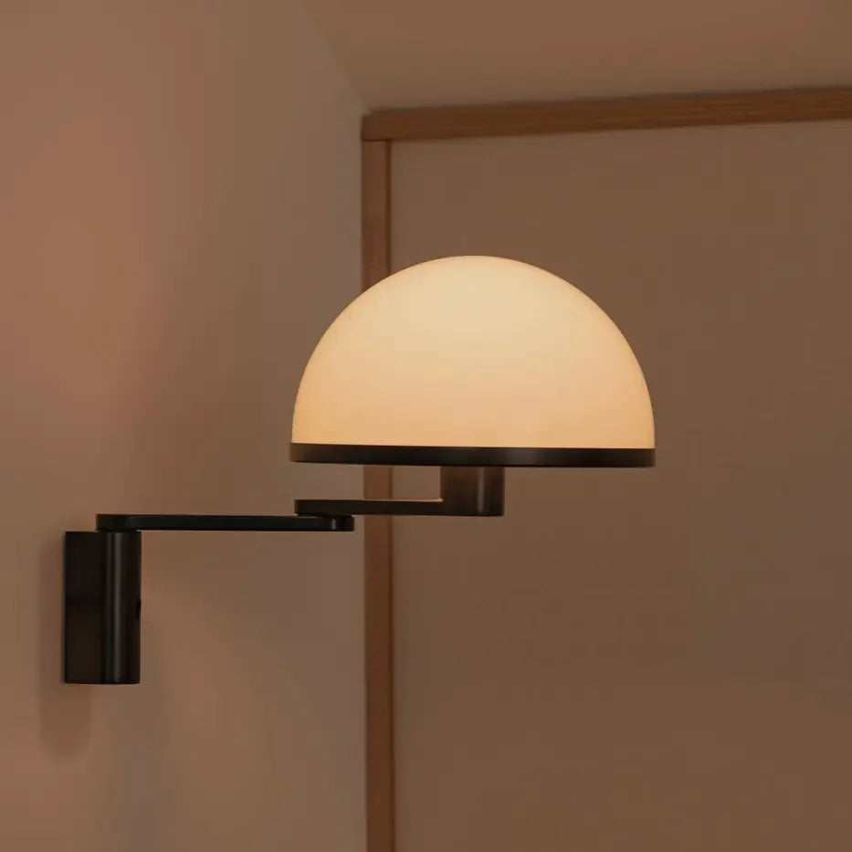 Applique Dome avec bras orientable dans un intérieur