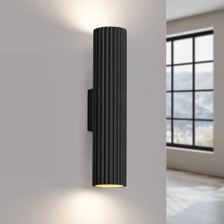 Applique murale karbon 30 noir cylindre côtelé avec ampoules gu10 interchangeables et design minimaliste