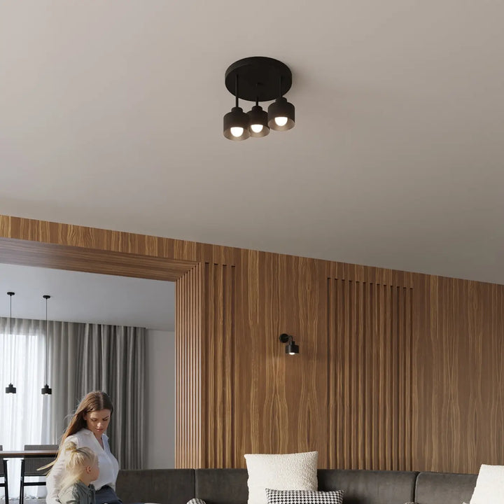 Applique murale savar 1 noire avec trois lampy z linii savar przyciągają uwagę et design moderne simple