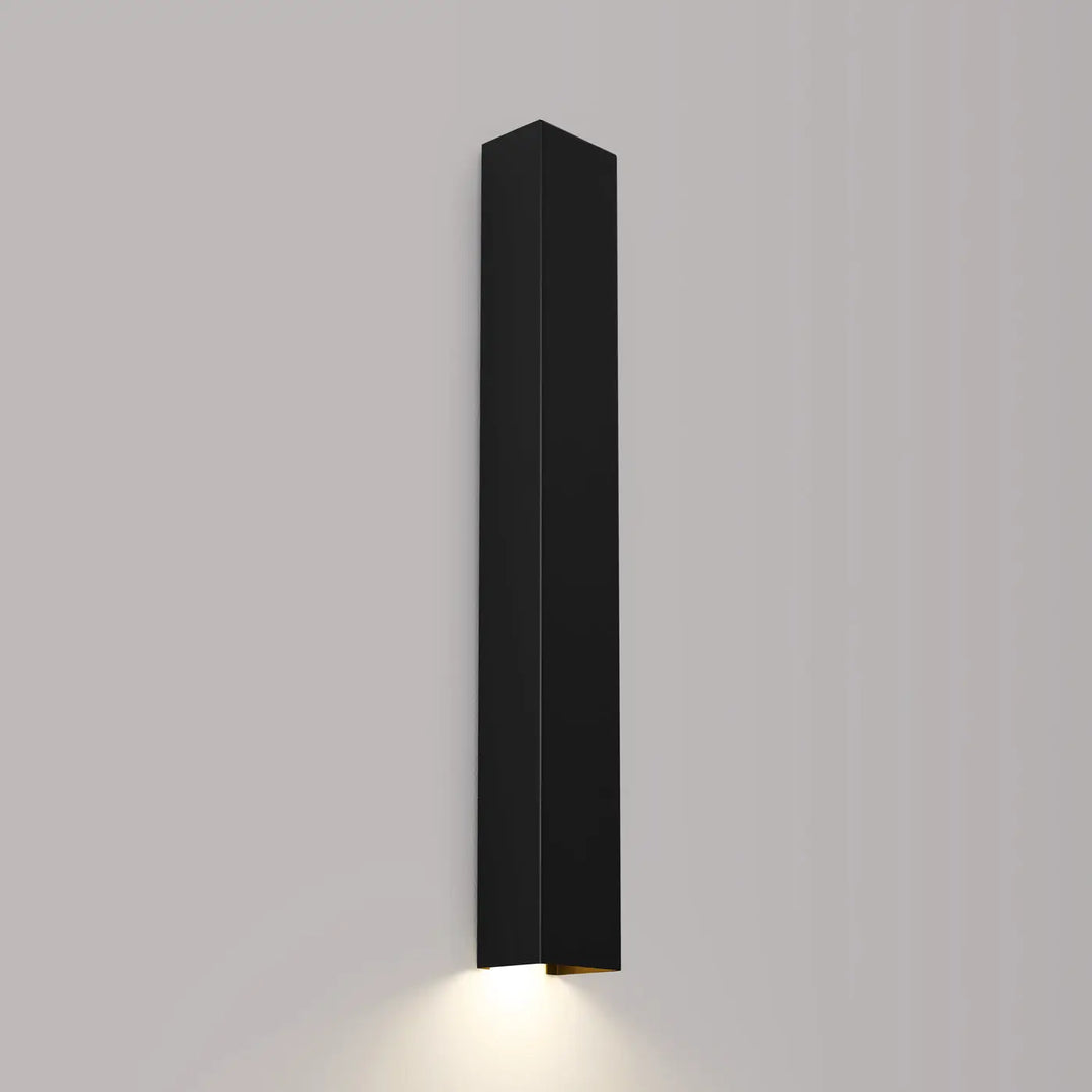 Applique murale freya 60 noir avec design moderne minimaliste et lumière chaude compose d’appliques murales minimalistes cinq coloris
