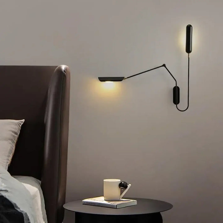 Applique Murale Noire Orientable à Bras Long Élégante