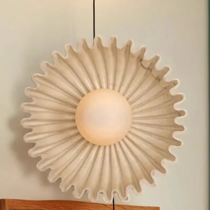 Applique murale ondulée au style organique contemporain