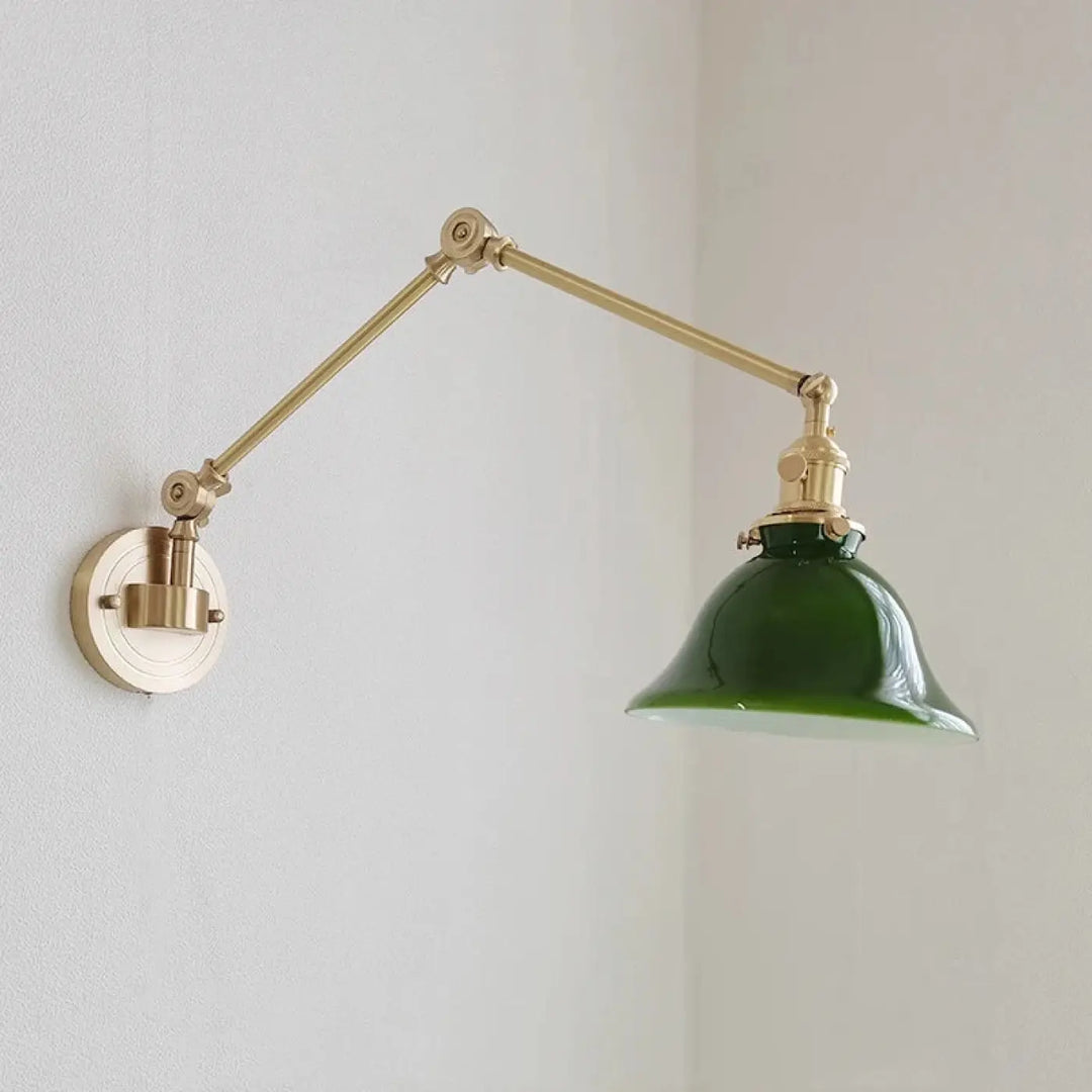 Applique murale orientable en laiton avec abat jour verte chic