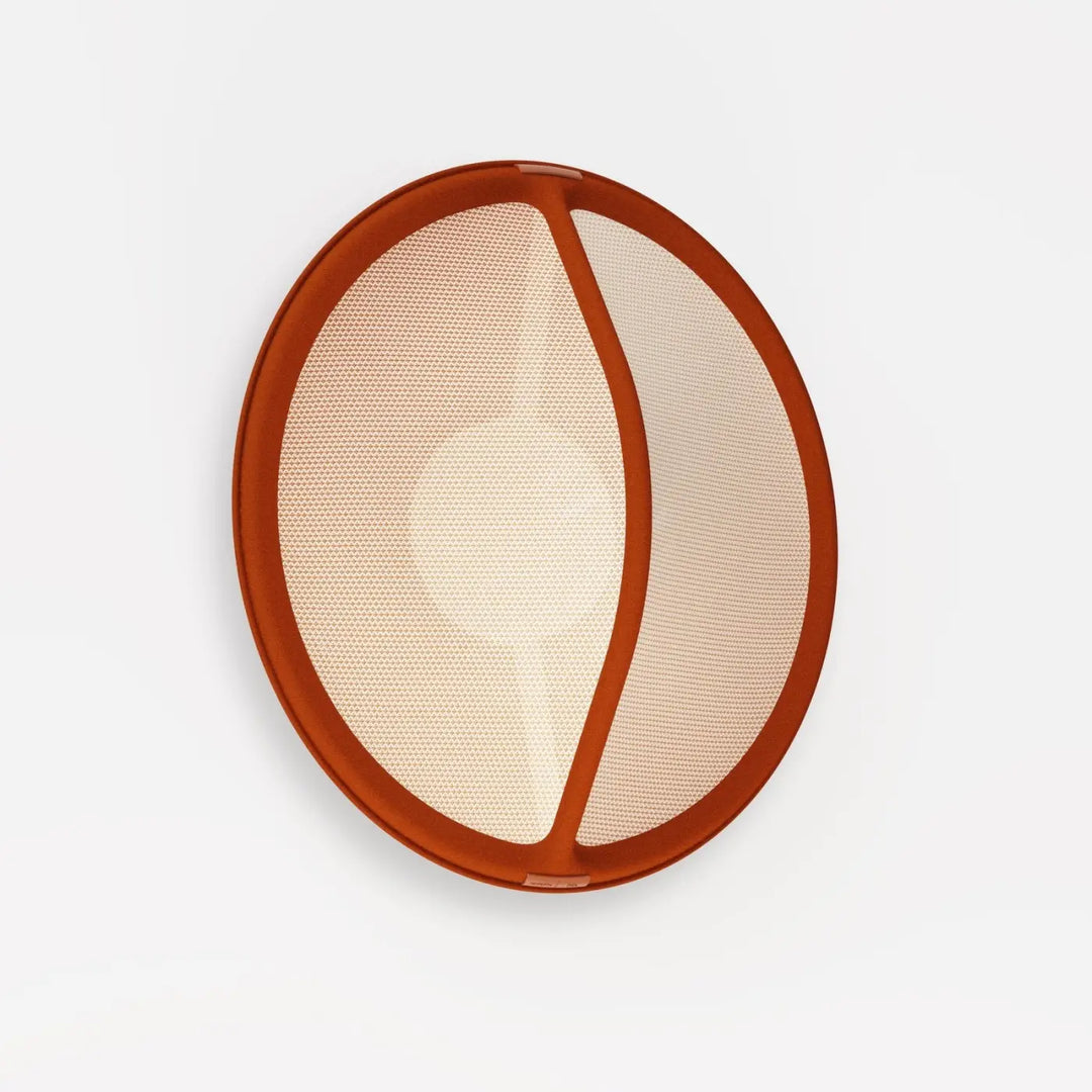 Applique murale pantaya de patricia urquiola avec cadre terracotta et diffuseur tricot tendu ovale élégant