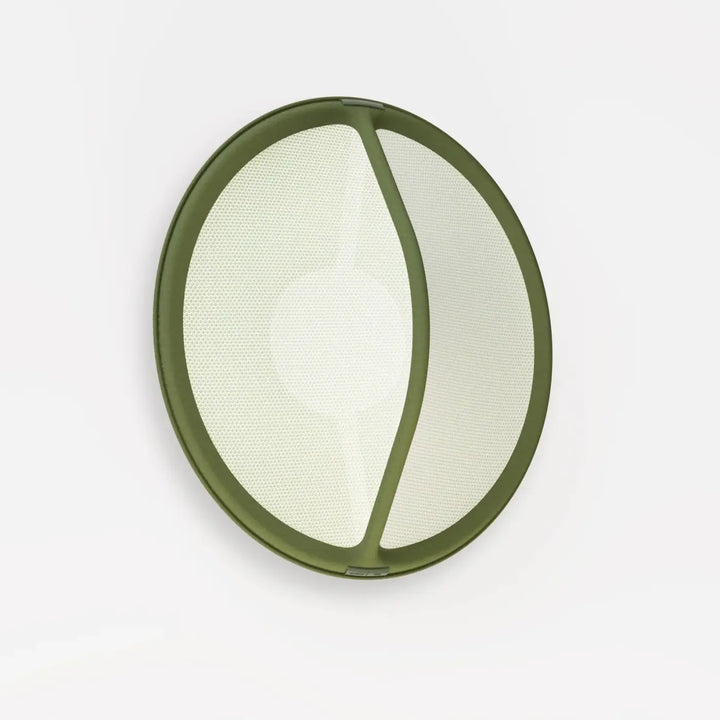 Applique murale pantaya olive vert en maille circulaire avec cadre plastique renforcé design moderne patricia urquiola tricot tendu
