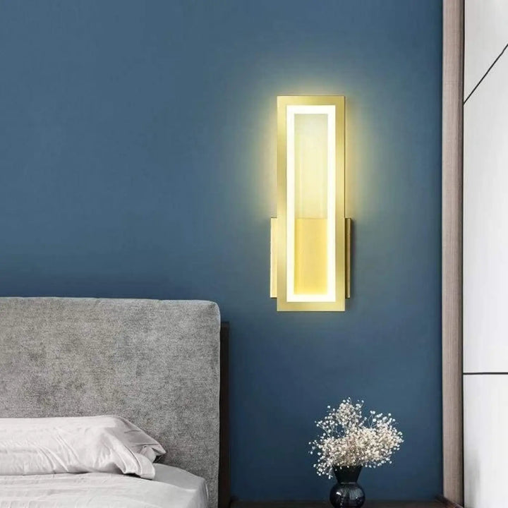 Applique Murale Rectangulaire LED À Cadre Doré Élégant