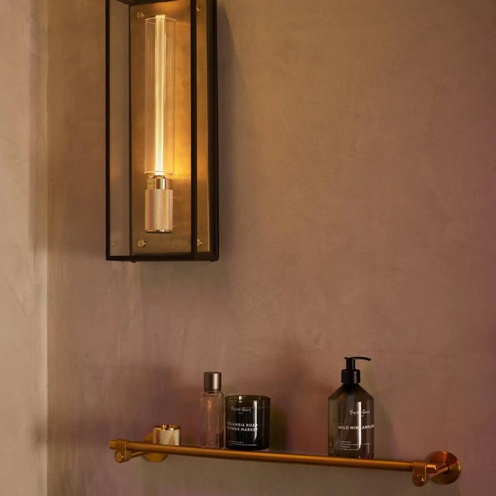 Applique murale Caged Wet dans un intérieur #couleur_dor