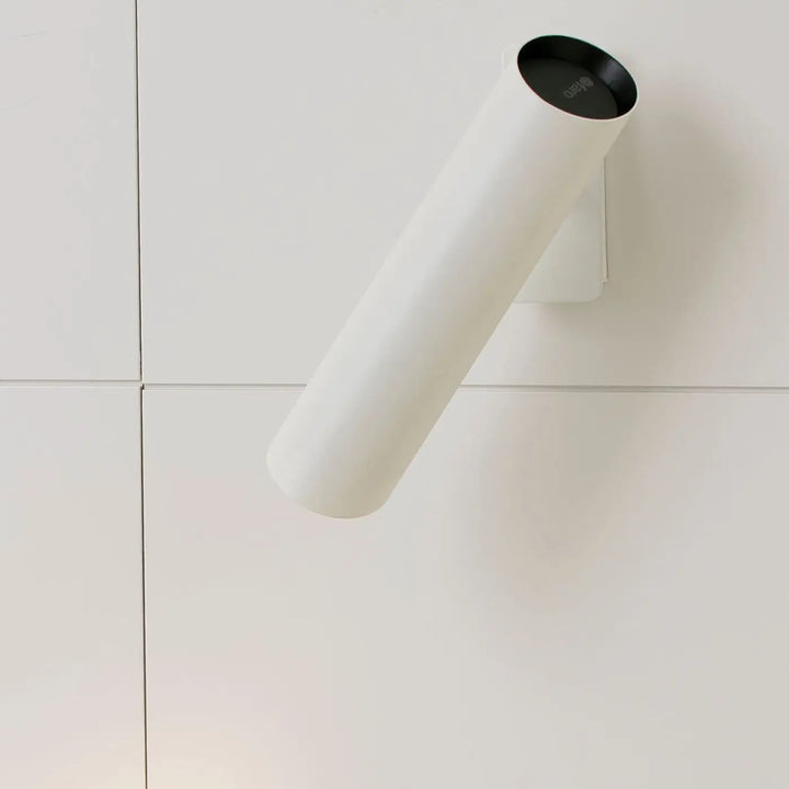 Applique Link blanche de Faro Barcelona en situation