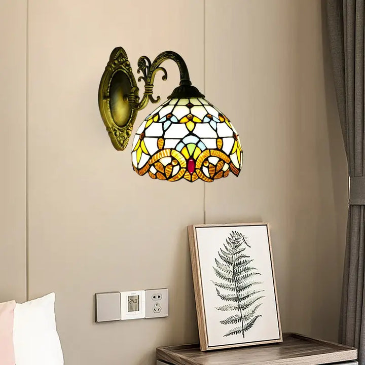 Applique Murale Style Tiffany Au Design Vintage Avec Ses Mosaïques