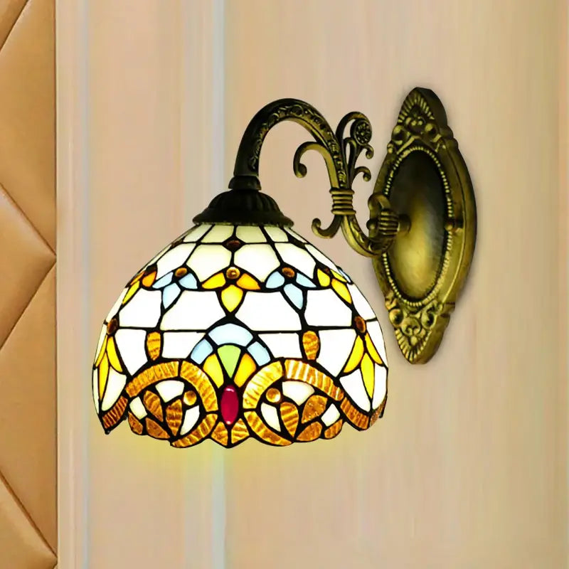 Applique Murale Style Tiffany Au Design Vintage Avec Ses Mosaïques