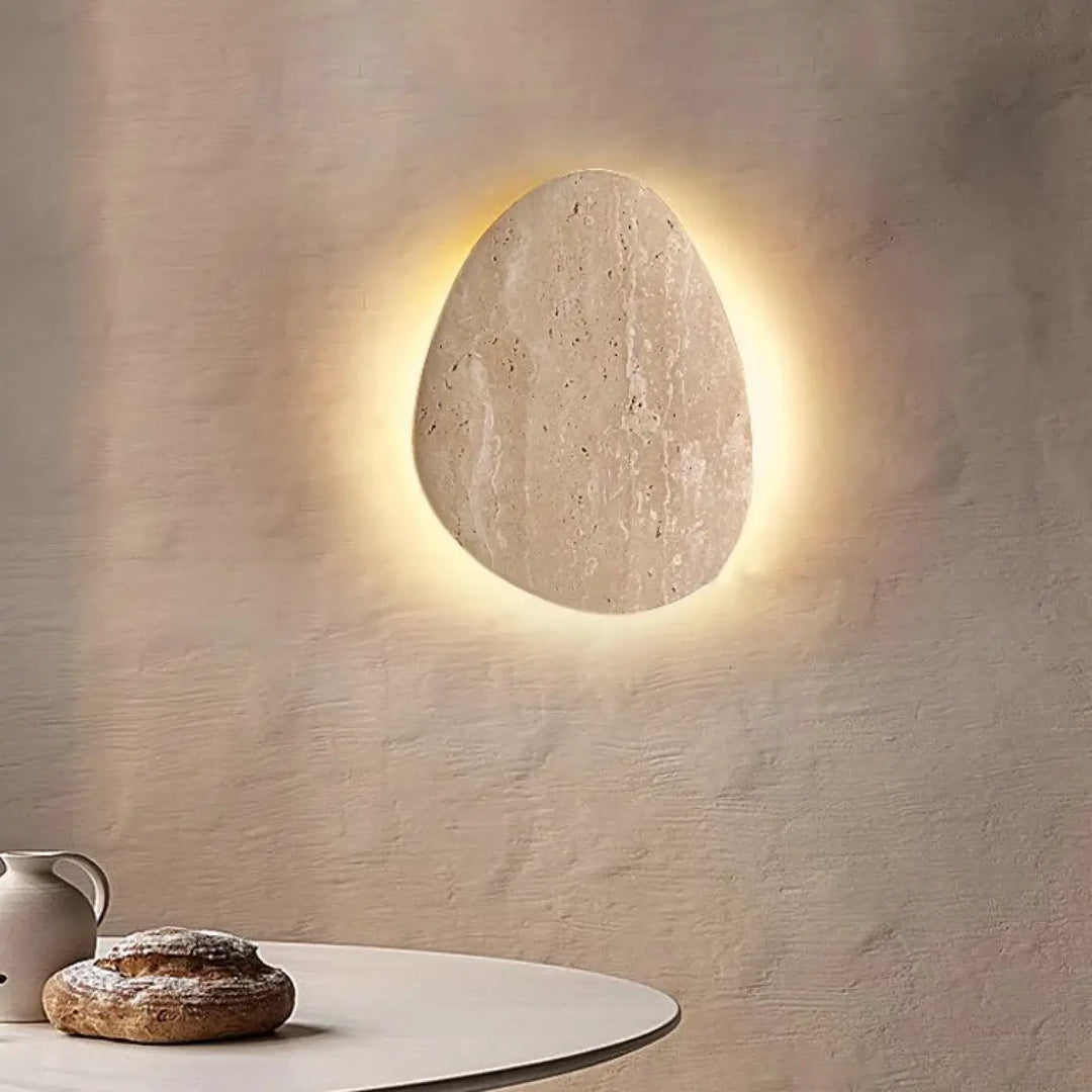 Applique en travertin beige design organique led élégante
