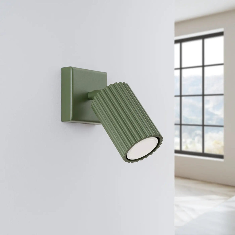 Applique murale karbon vert olive avec design minimaliste et ampoules gu10 interchangeables à base carrée