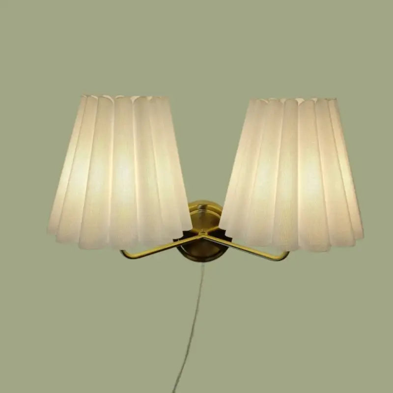 Applique vintage en tissu plissé et métal élégante