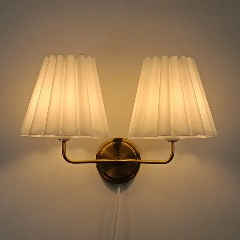 Applique vintage en tissu plissé et métal élégante