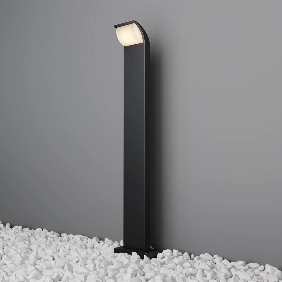 Borne extérieure led cylindrique noire en métal avec éclairage blanc chaud et design moderne pour extérieur