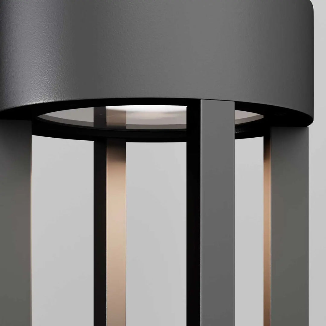 Borne extérieure led cylindrique gris avec bars verticales et lumière douce indice ip65 par VINT