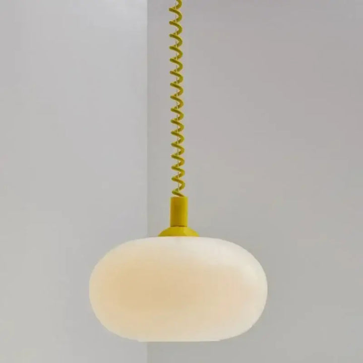 Suspension luminaire blanc avec câble spirale style minimaliste
