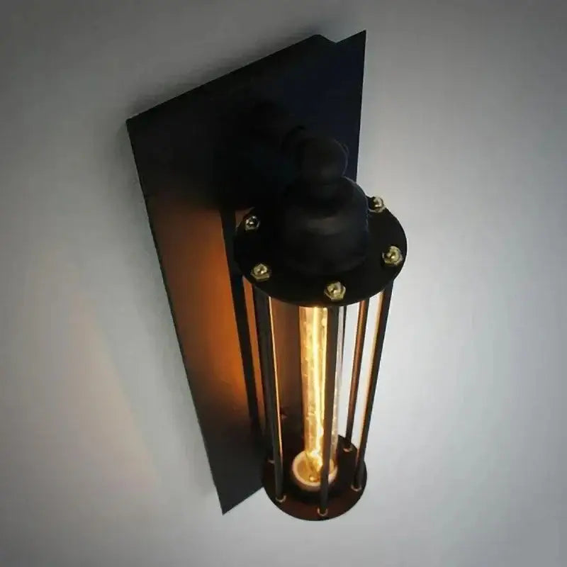 Suspension luminaire industriel noir au design vintage
