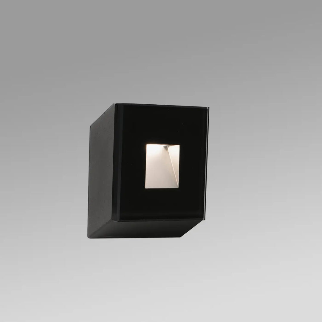 Détail de l'encastré Dart SQ noir