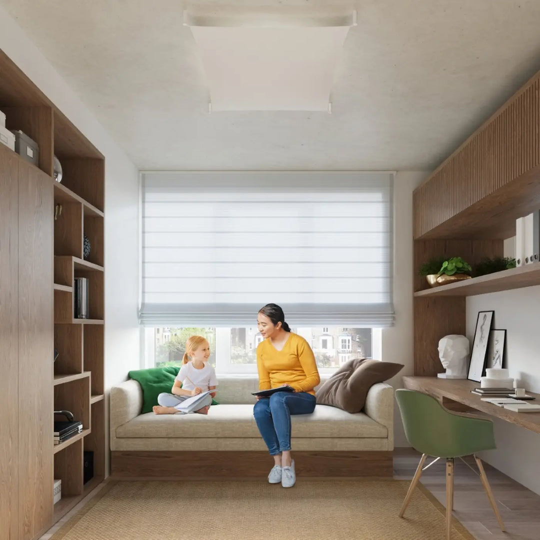 Luminaire plafonnier blanc dans un séjour