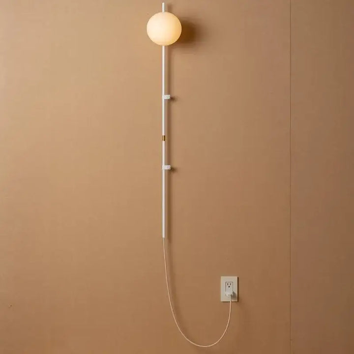 Grande applique murale originale avec branchement par prise


