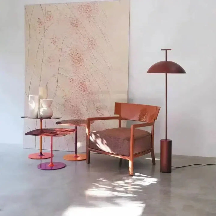 Lampadaire design avec fauteuil en cuivre cushioned pour une décoration intérieure plus qu un simple éclairage