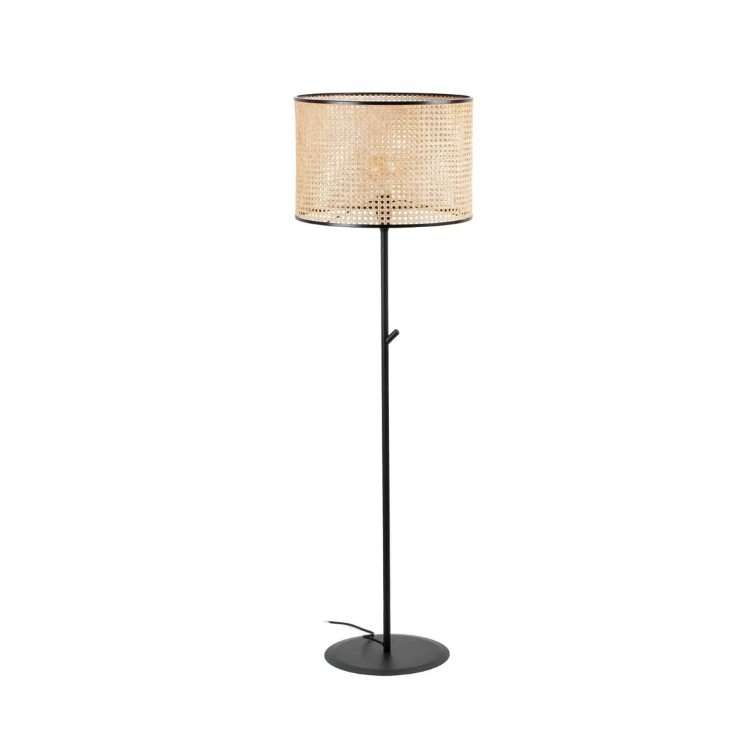 Lampadaire Mambo en rotin et acier noir de Faro Barcelona
