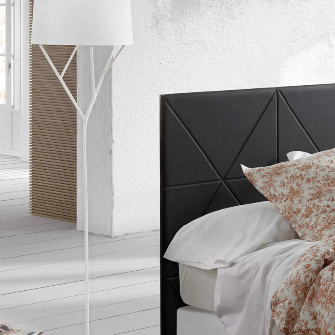Lampadaire Tree blanc de Faro Barcelona en situation