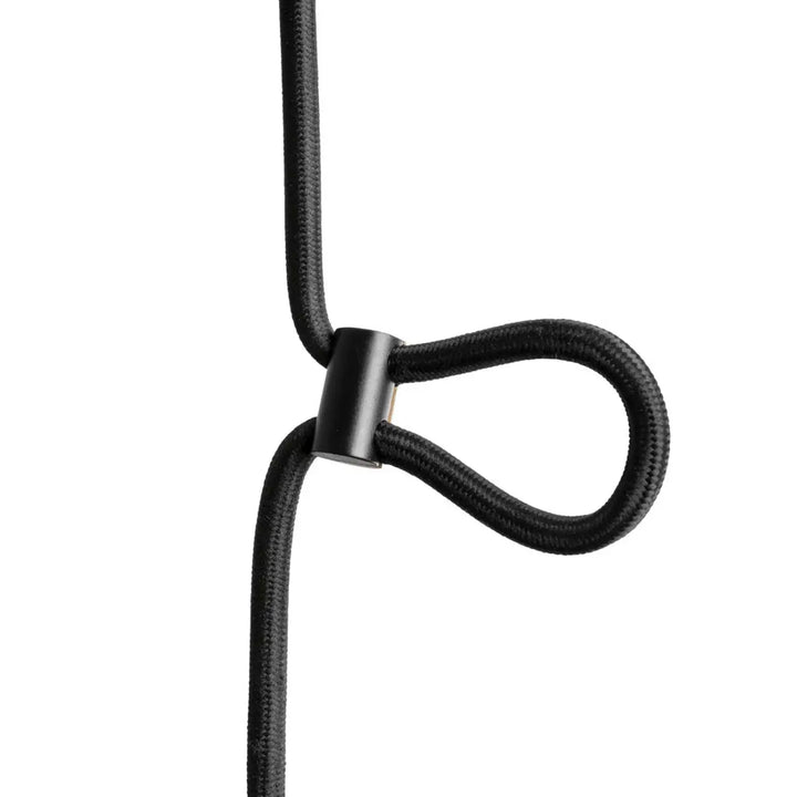 Détail de finition du lampadaire Noway noir
