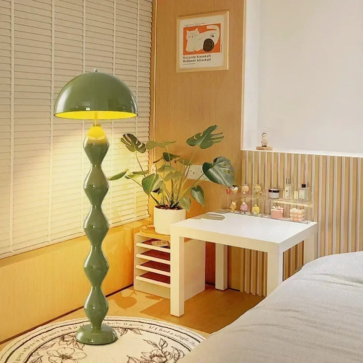 Lampadaire ariha vert olive en fer type avec abat-jour en dôme et base torsadée segmentée élégante
